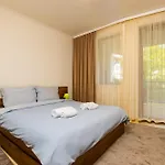 Yanevi At Grand Monastery Apartment *