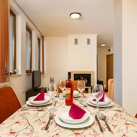 Apartment Yanevi At Grand Monastery